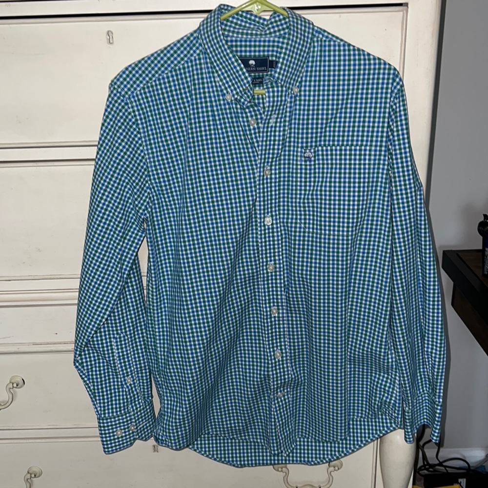 Men’s cotton club southern marsh button down shirt. Size small.